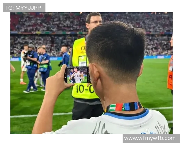 足球明星挑战普通话表达展现语言魅力与文化交流的精彩瞬间